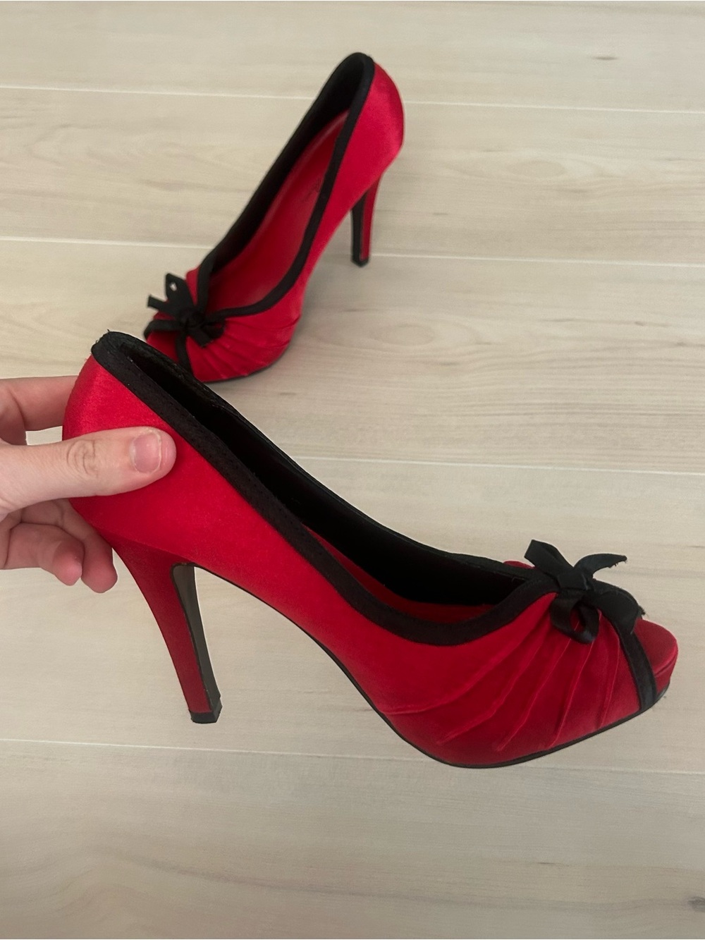 vintage red and black charlotte russe heels - Picture 3 of 9